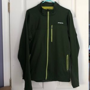 Men’s Patagonia lightweight jacket
